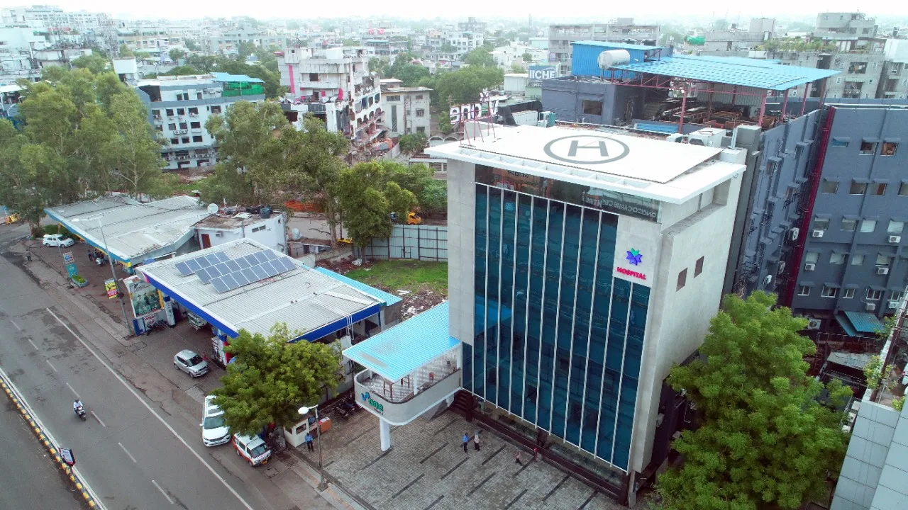 V One Hospital image